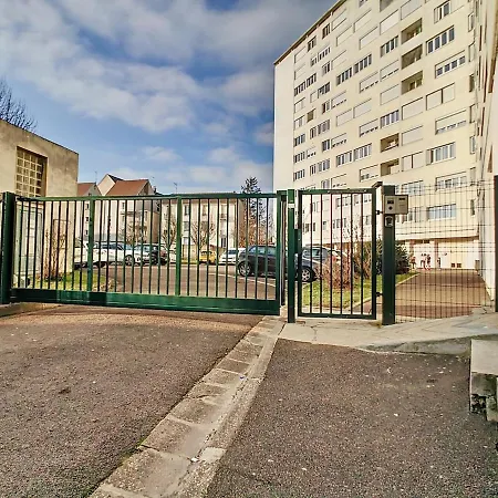 Apartment Center Free Parking Troyes